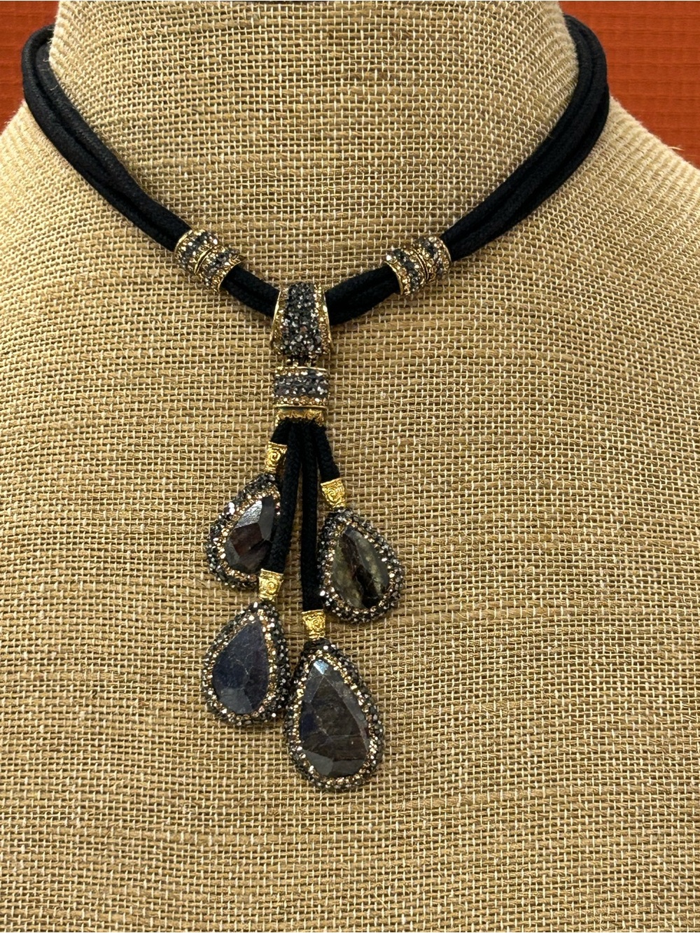 Stunning 925 Vermeil Swarovski Crystal and deep blue stone drop necklace